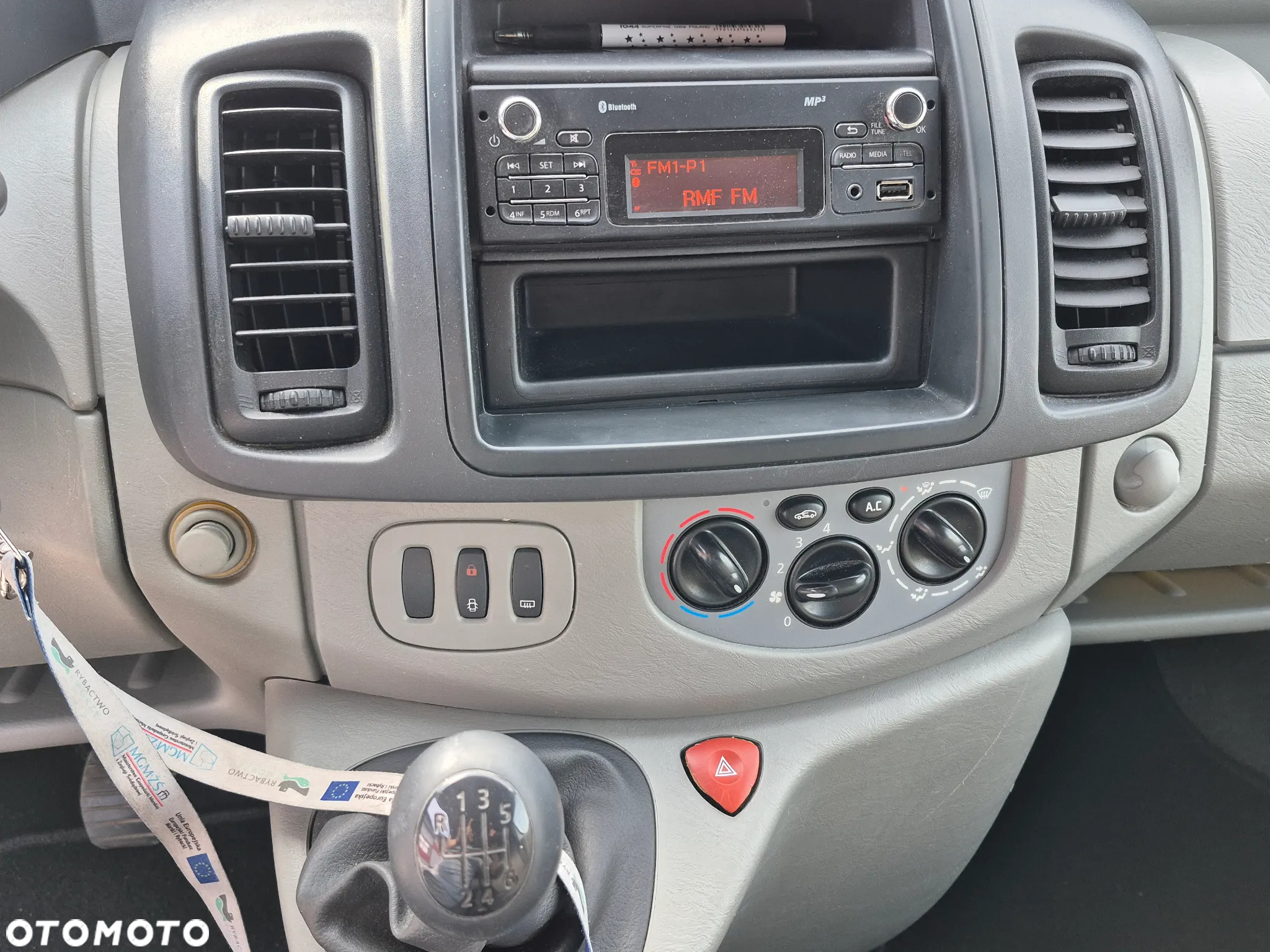 Renault Trafic 2.0 dCi 115 Combi L2H1 - 8