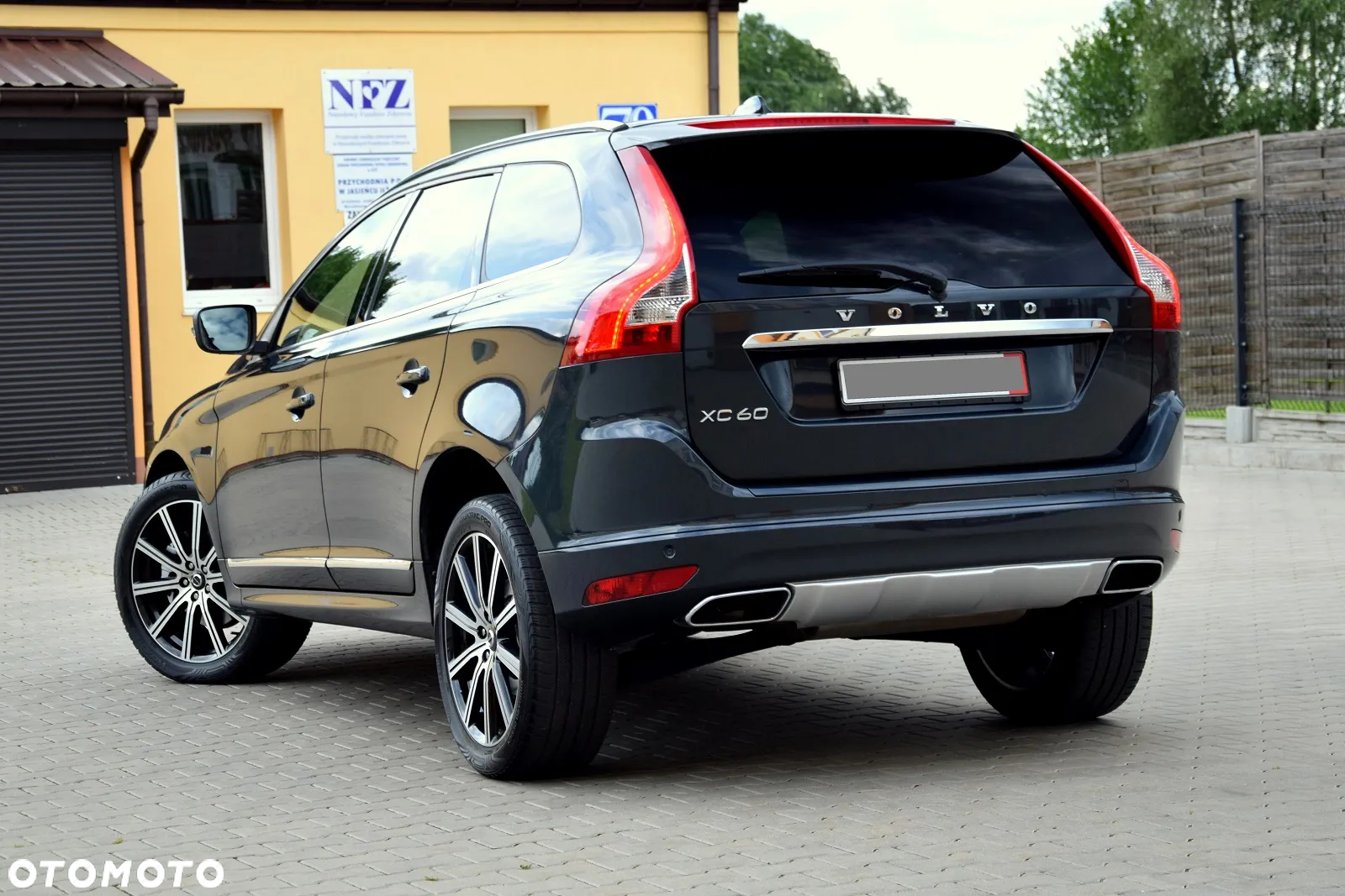 Volvo XC 60 D4 AWD Momentum - 9