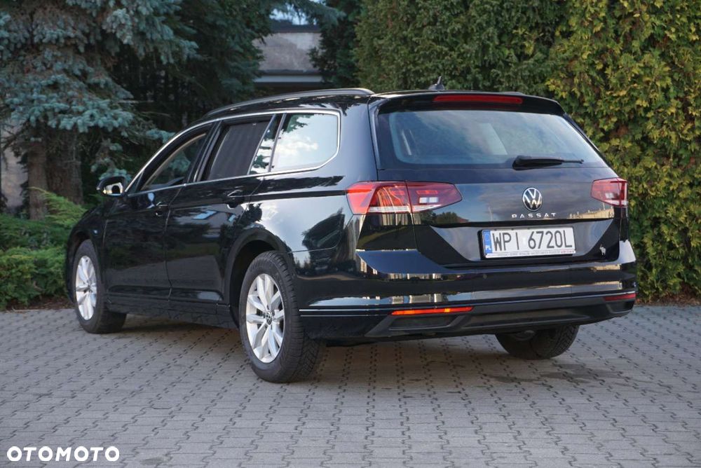 Volkswagen Passat - 8