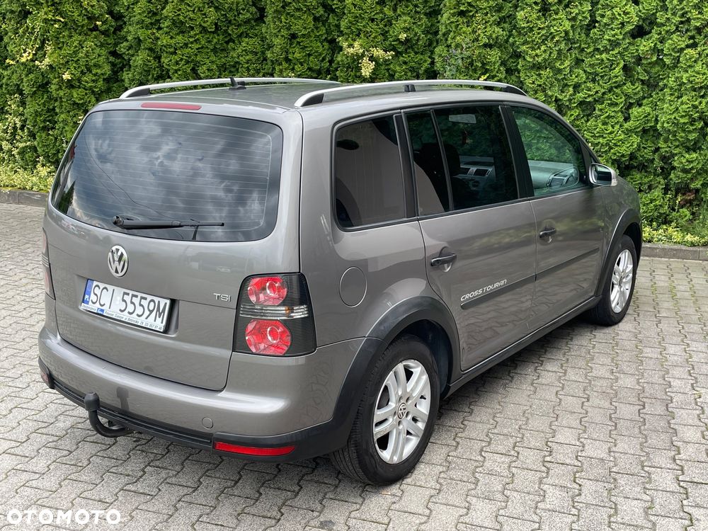 Volkswagen Touran 1.4 TSI Cross - 13