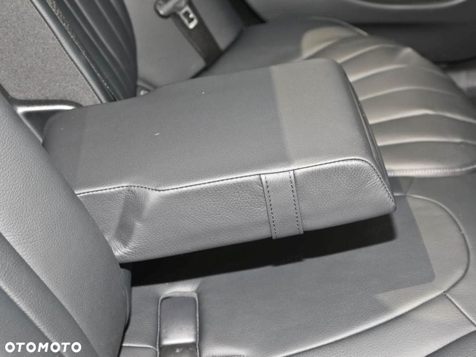 Mercedes-Benz Klasa E - 20