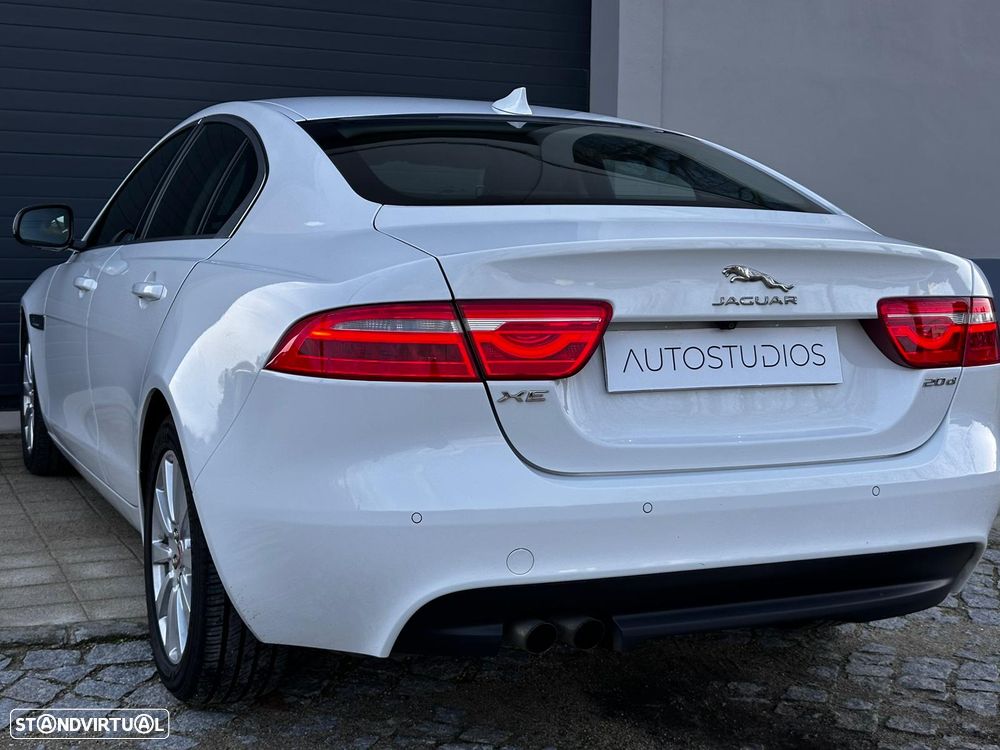 Jaguar XE 20d Aut. Pure - 21