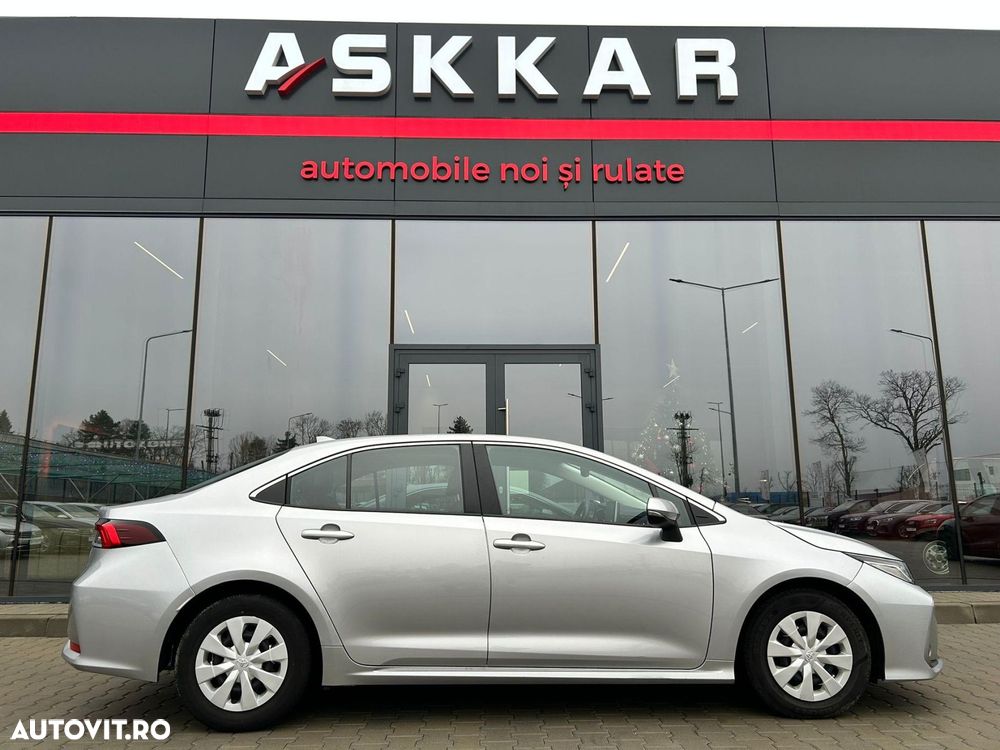 Toyota Corolla 1.8 HSD Business - 6