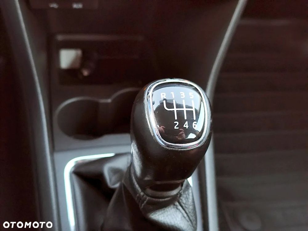 Skoda RAPID Spb 1.0 TSI Ambition - 17
