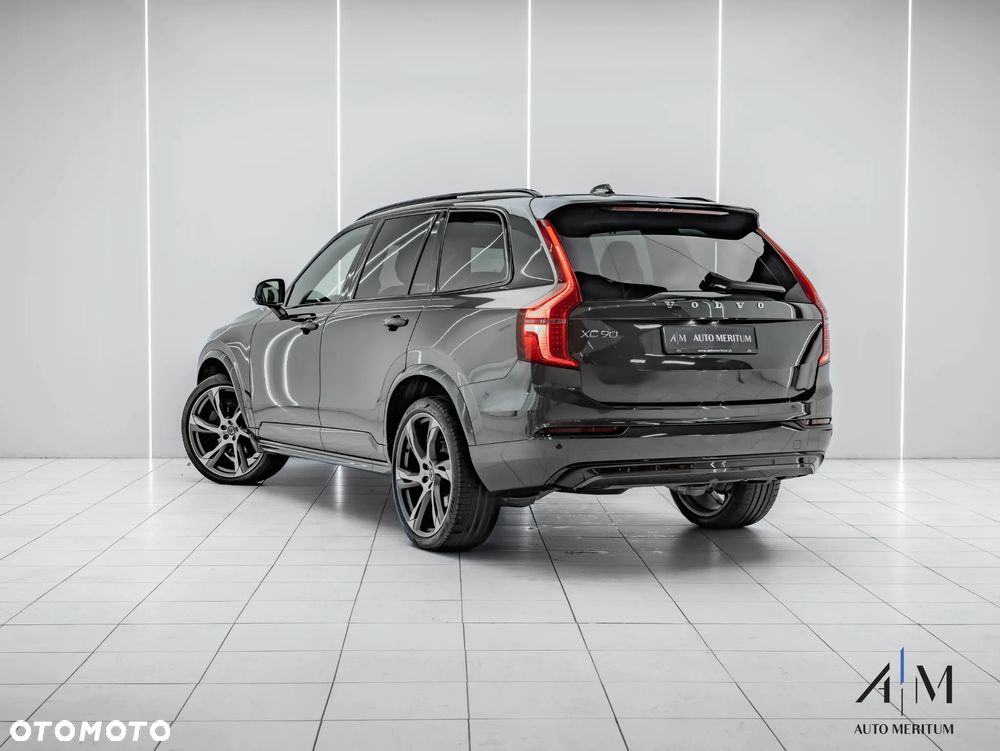 Volvo XC 90 B5 D AWD Ultimate Dark - 4