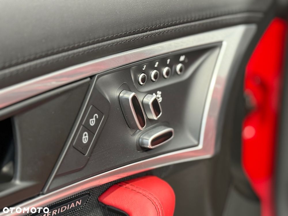 Jaguar F-Type P300 - 26