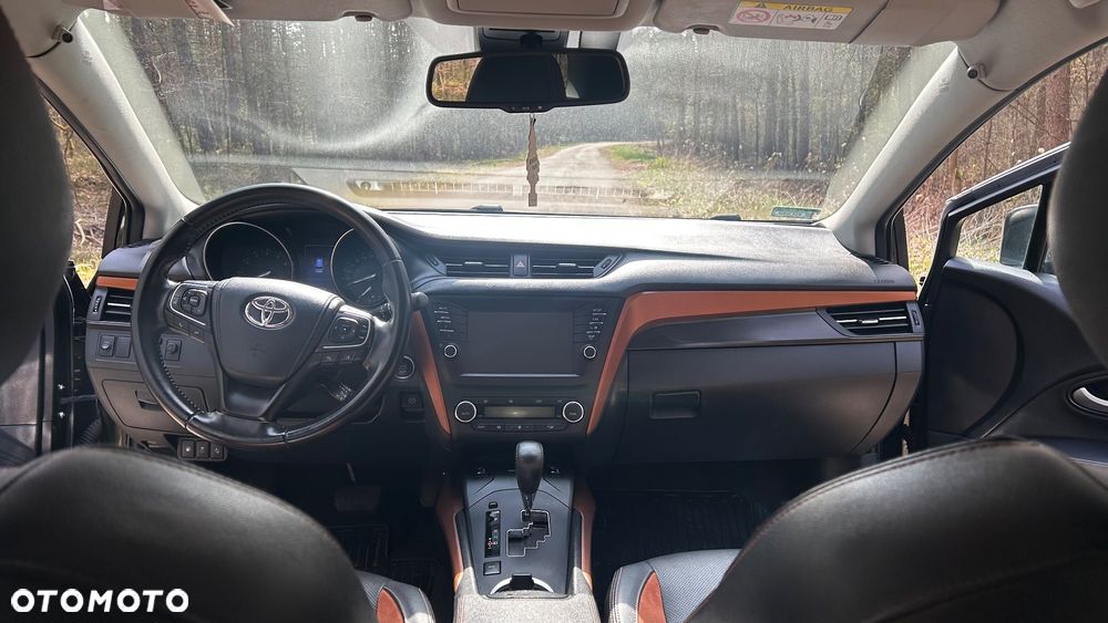 Toyota Avensis 2.0 Premium MS - 5