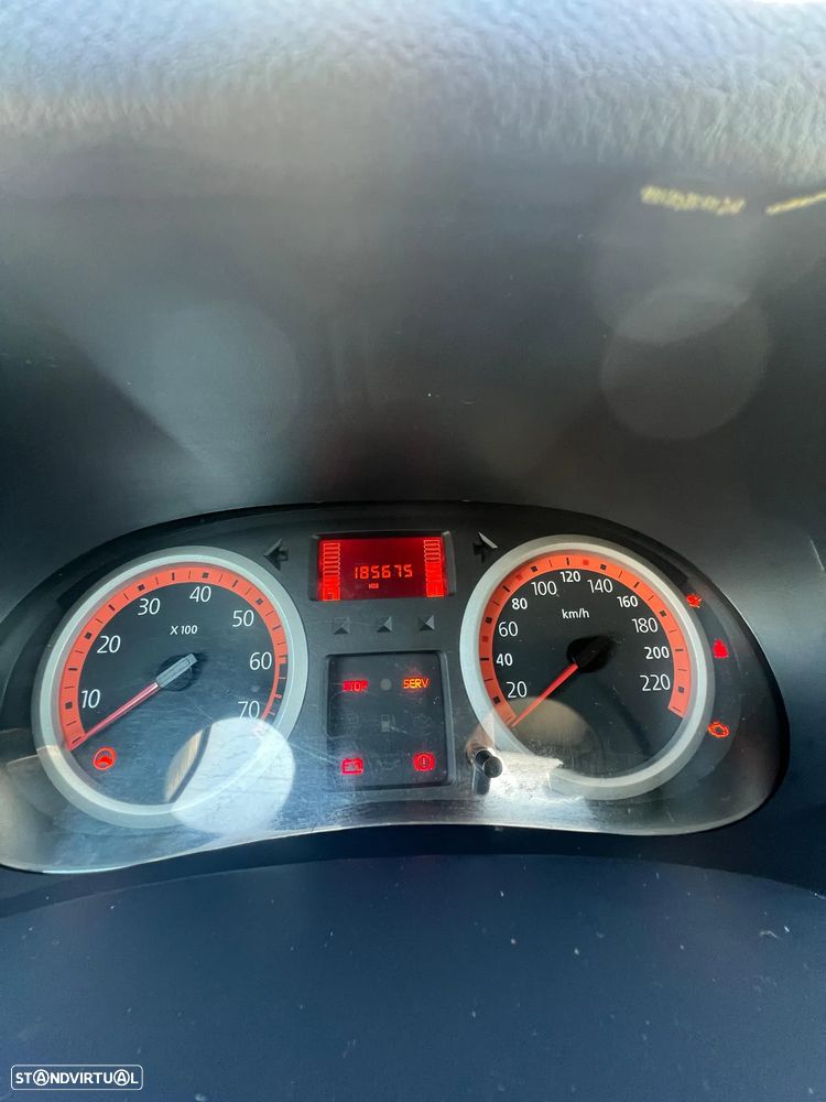 Renault Clio 1.2 16V Extreme - 5