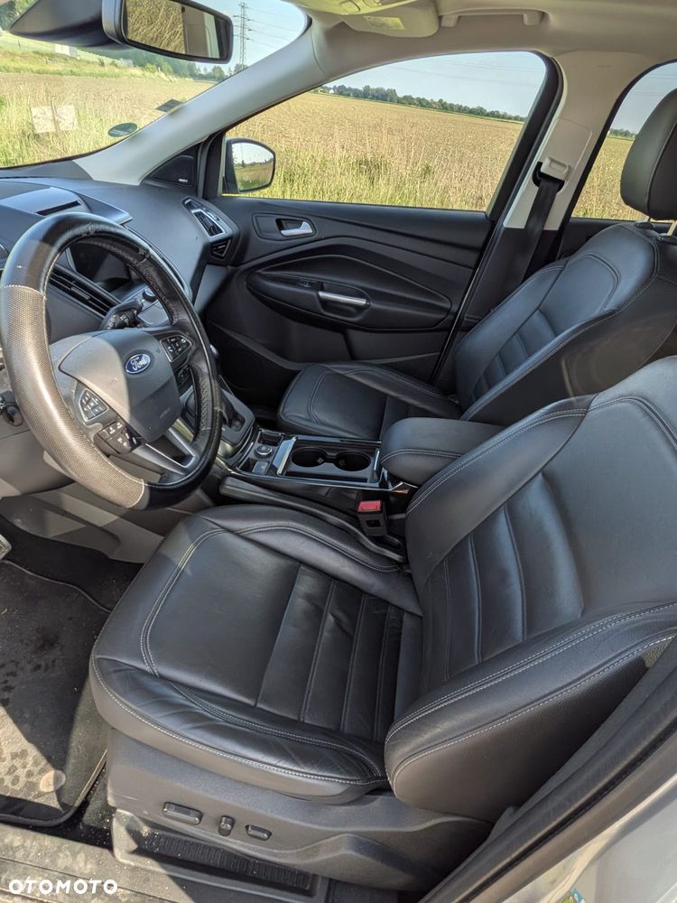 Ford Kuga 1.5 EcoBoost 4x4 Titanium - 20