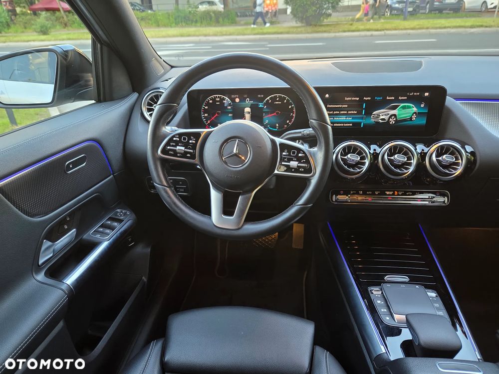 Mercedes-Benz GLA 250 4-Matic AMG Line - 23