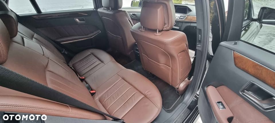 Mercedes-Benz Klasa E 350 BlueTEC 4Matic 7G-TRONIC Elegance - 9