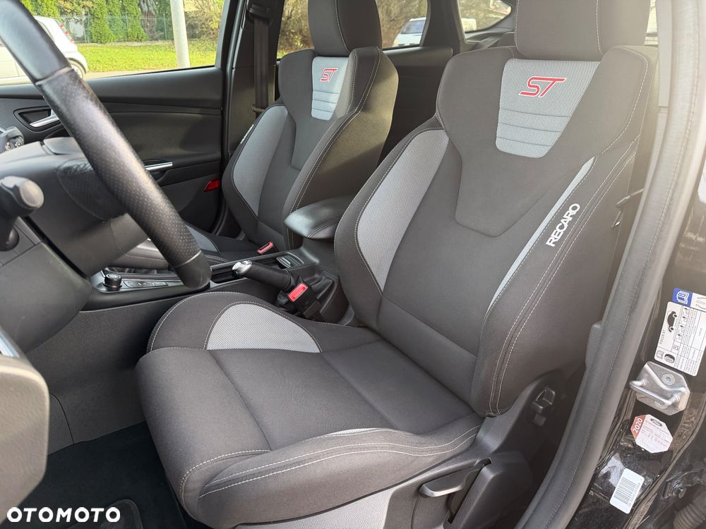 Ford Focus 2.0 EcoBoost ST-2 - 13