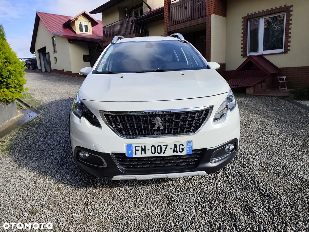 Peugeot 2008 - 8