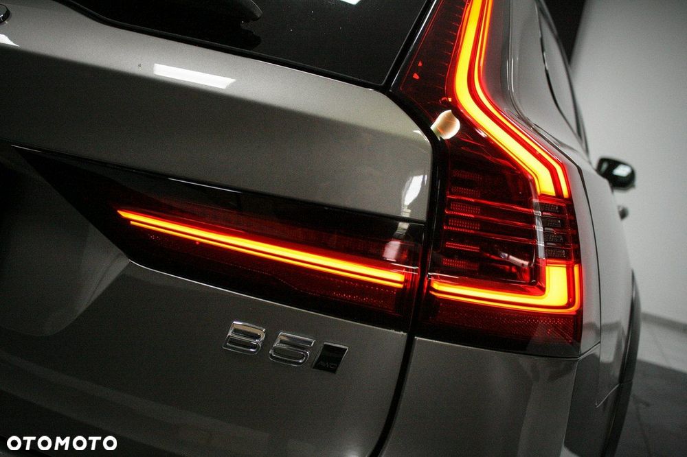 Volvo V90 Cross Country - 14