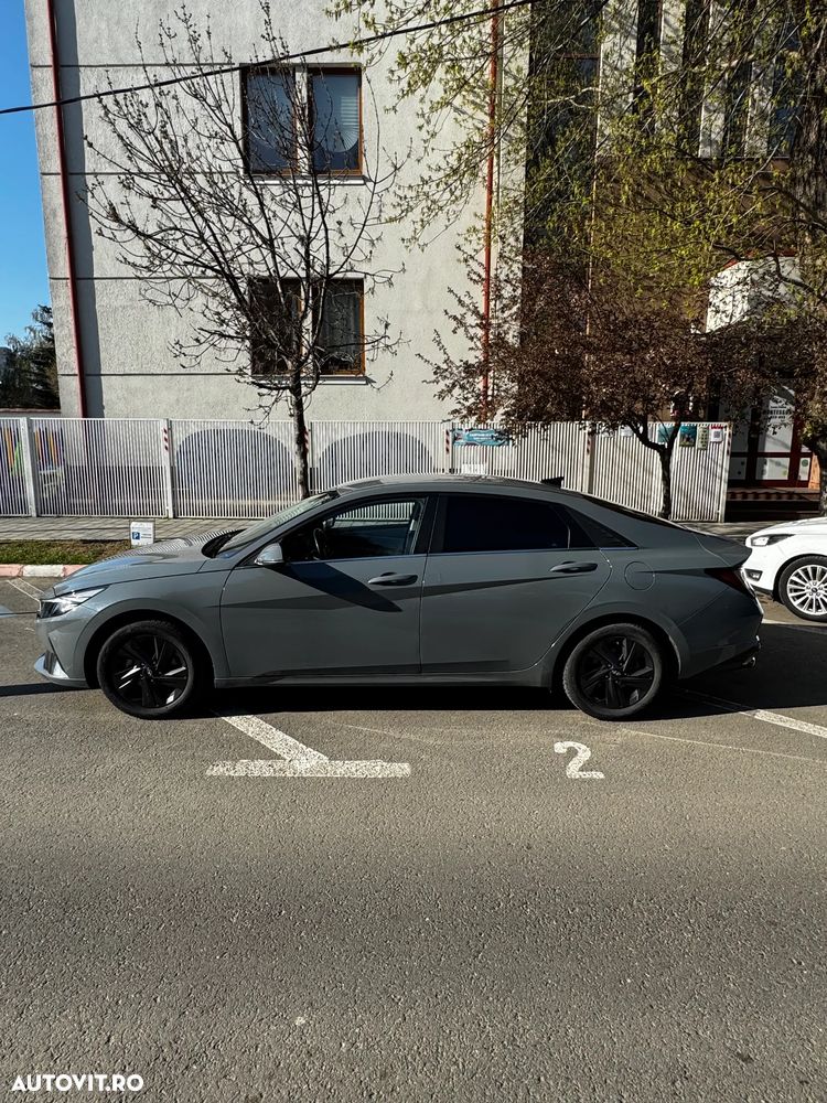 Hyundai Elantra 1.6 l 123 CP 6MT Highway - 3