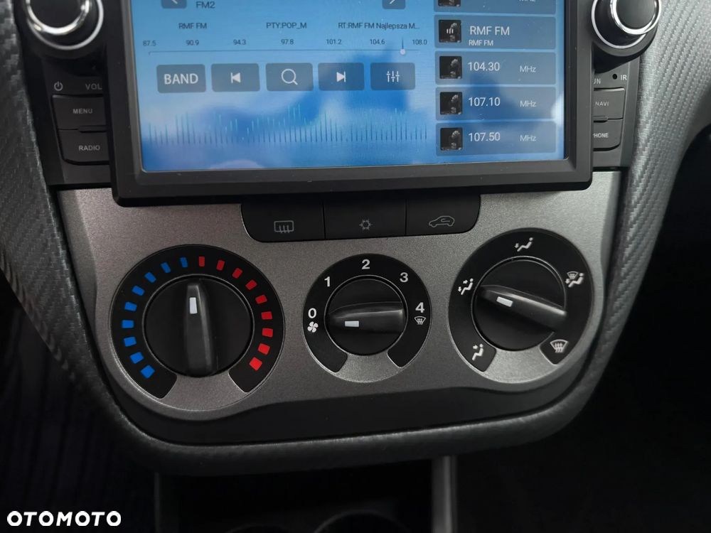 Fiat Punto 1.4 Easy Pakiet Easy Plus S&S - 31