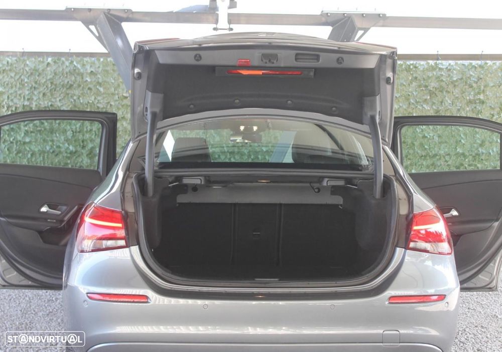 Mercedes-Benz A 180 Limousine d Style Aut. - 37