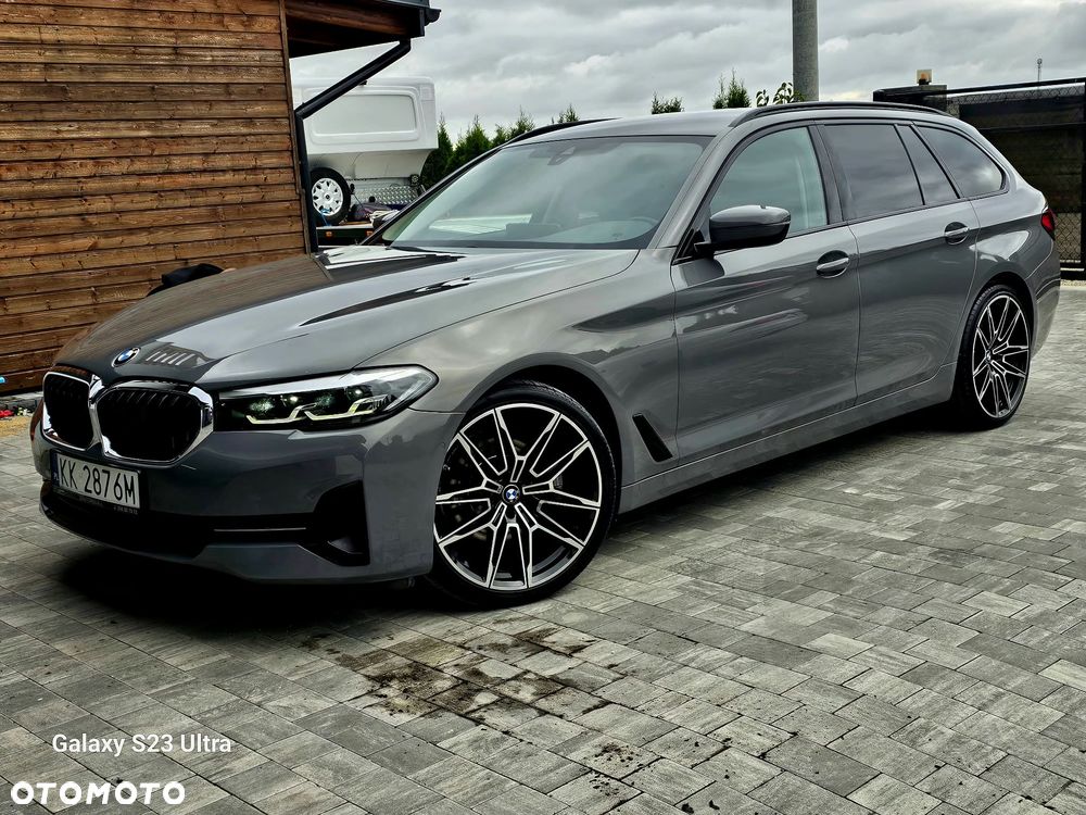 BMW Seria 5 2021 photo 2