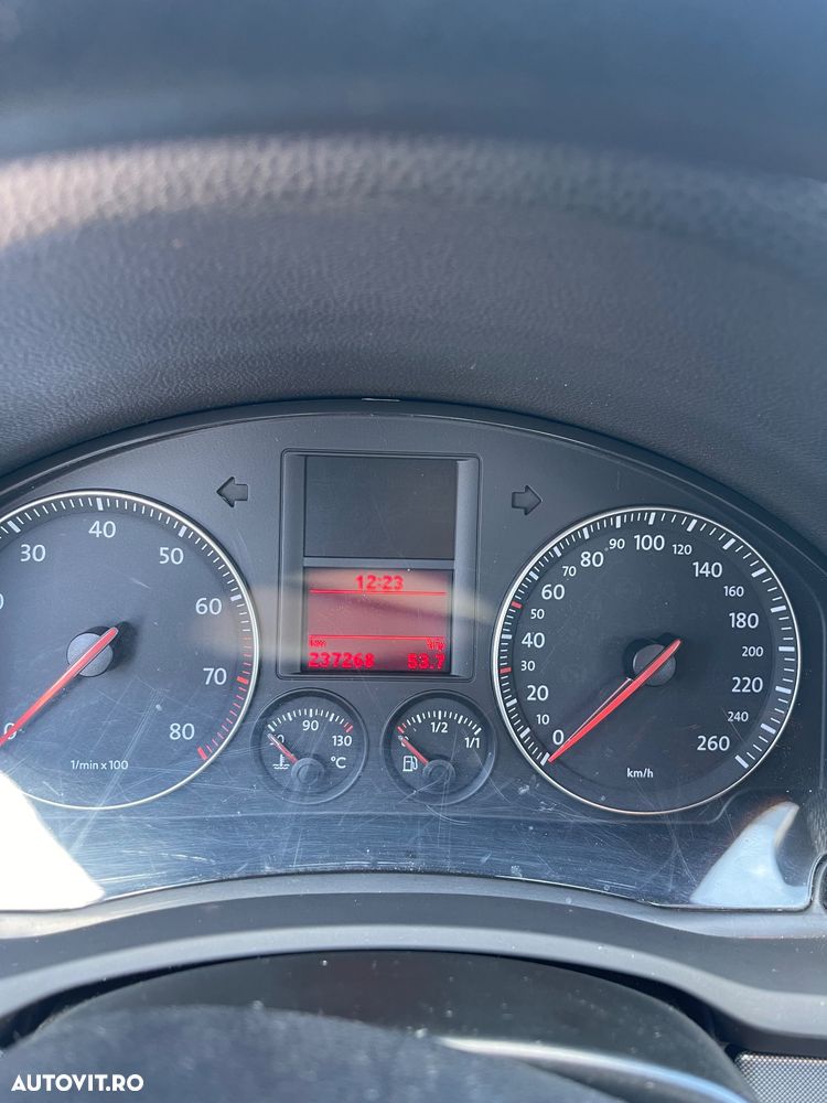 Volkswagen Jetta 2.0 FSI Comfortline - 15