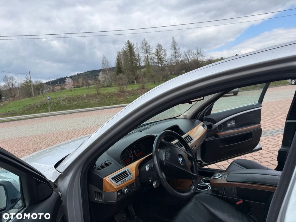 BMW Seria 7 750Li - 19