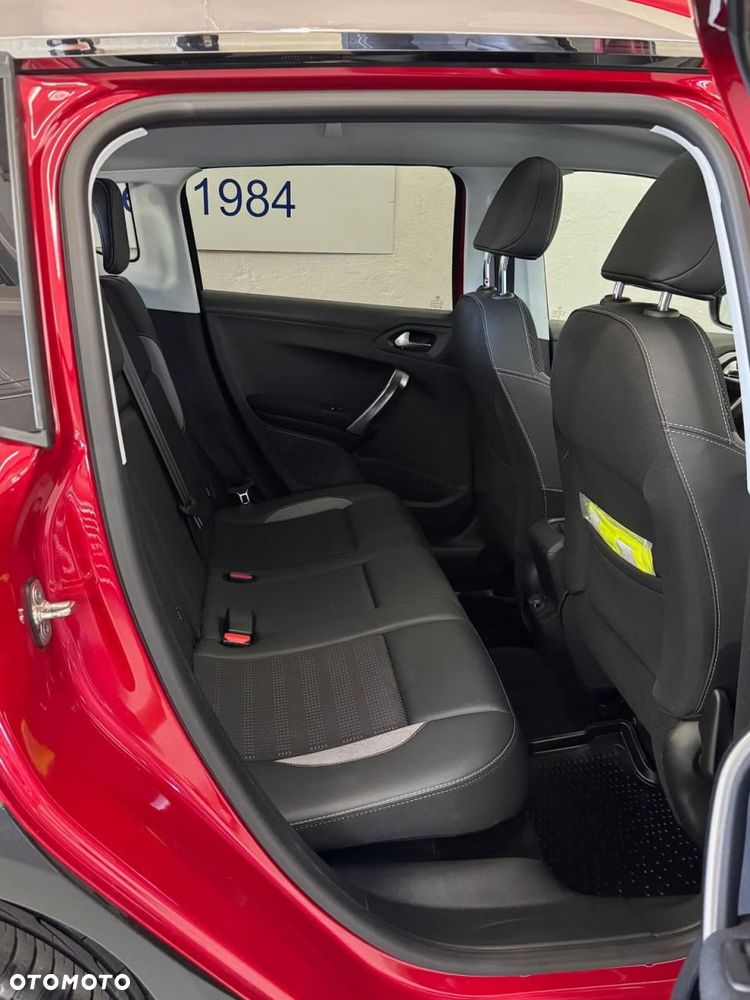 Peugeot 2008 1.2 Pure Tech Allure S&S EAT6 - 28