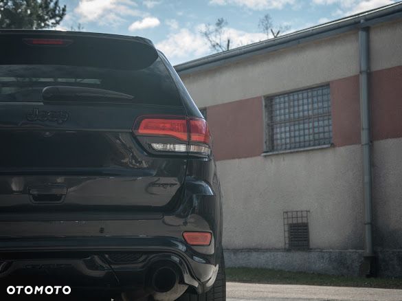 Jeep Grand Cherokee Gr 6.4 V8 SRT8 - 32