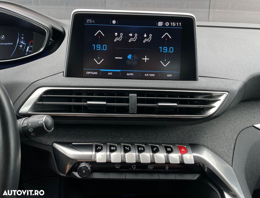 Peugeot 3008 1.2 PureTech 130 EAT8 GT - 29