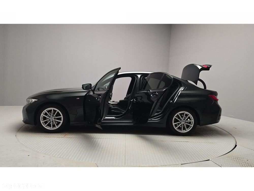 BMW Seria 3 320d xDrive mHEV M Sport - 10
