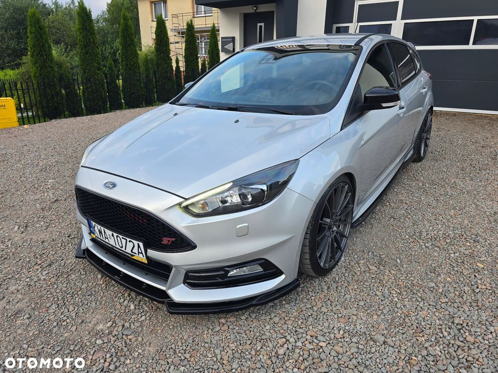Ford Focus 2.0 EcoBoost ST mit Leder-Sport-Paket - 3