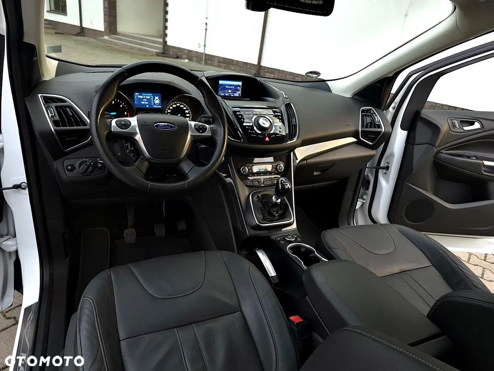 Ford Kuga 2.0 TDCi FWD Titanium Plus - 35