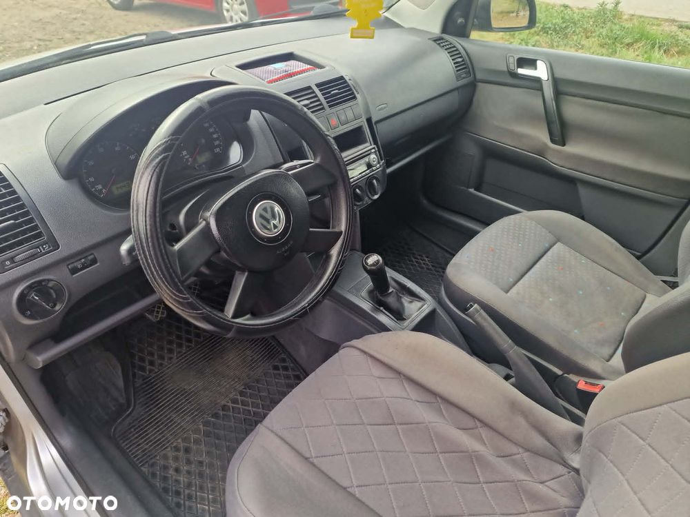 Volkswagen Polo - 4