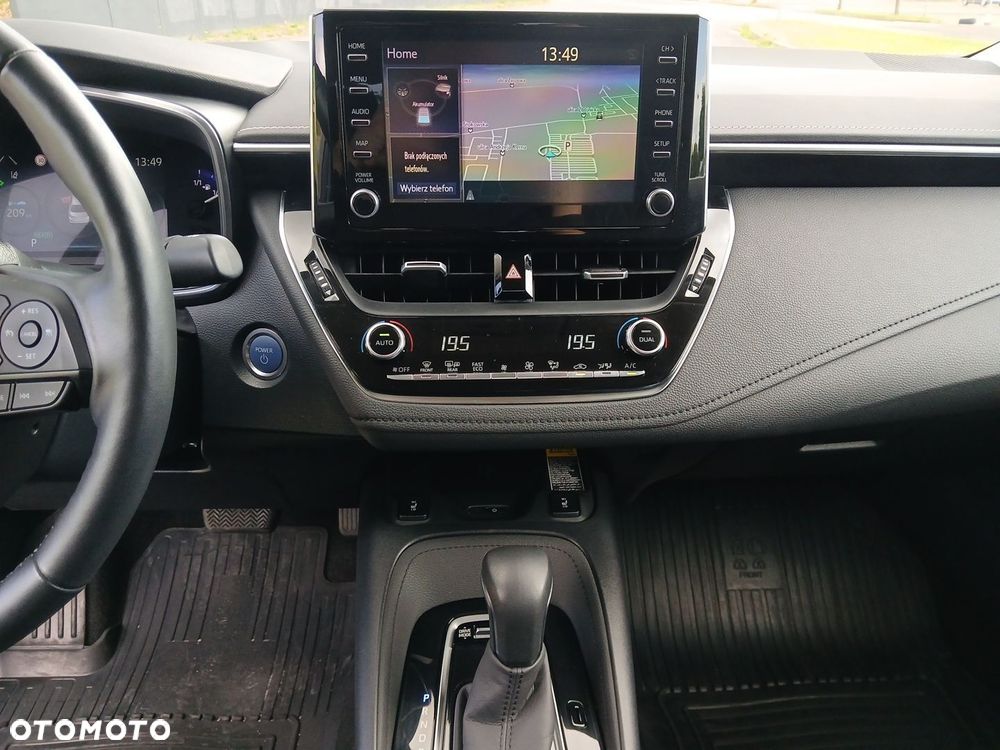 Toyota Corolla 1.8 Hybrid Executive - 32