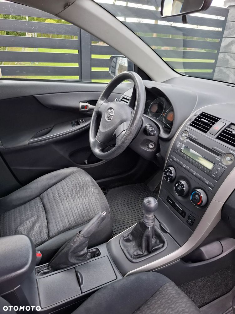 Toyota Corolla 1.4 VVT-i Terra - 19