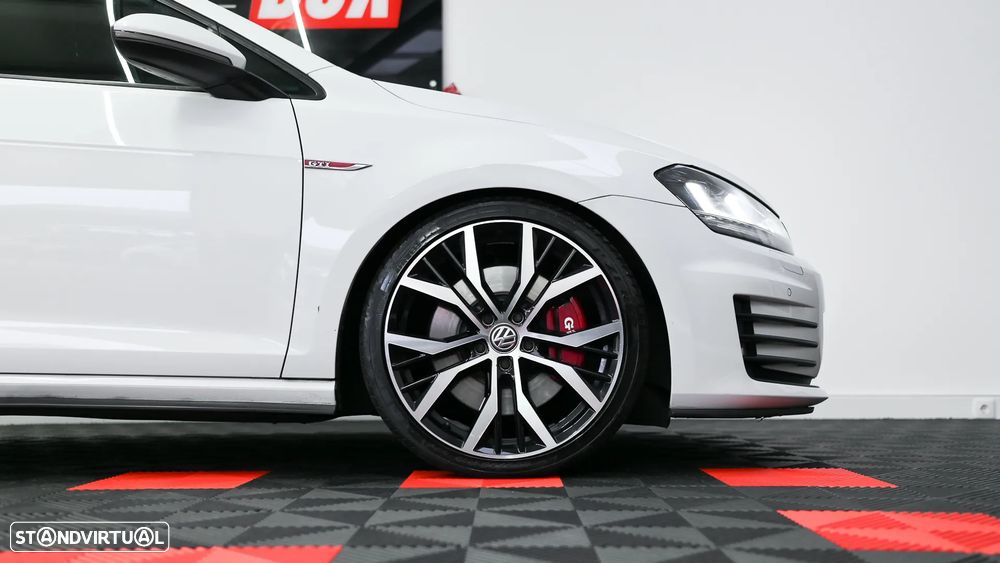 VW Golf 2.0 TSi GTi DSG Performance - 17