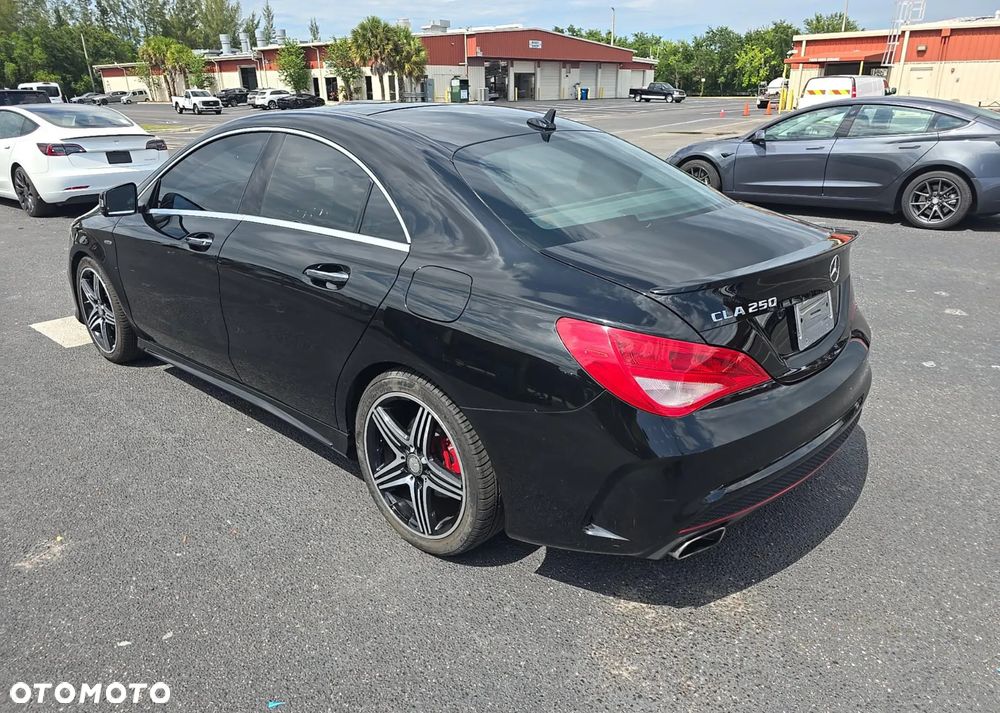 Mercedes-Benz CLA 250 4Matic 7G-DCT AMG Line - 7