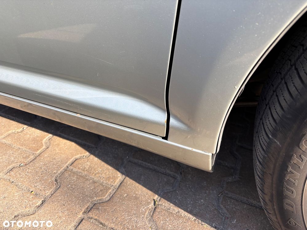 Toyota Avensis 1.8 VVT-i Combi - 23