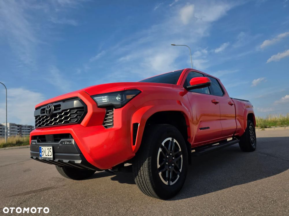 Toyota Tacoma - 2