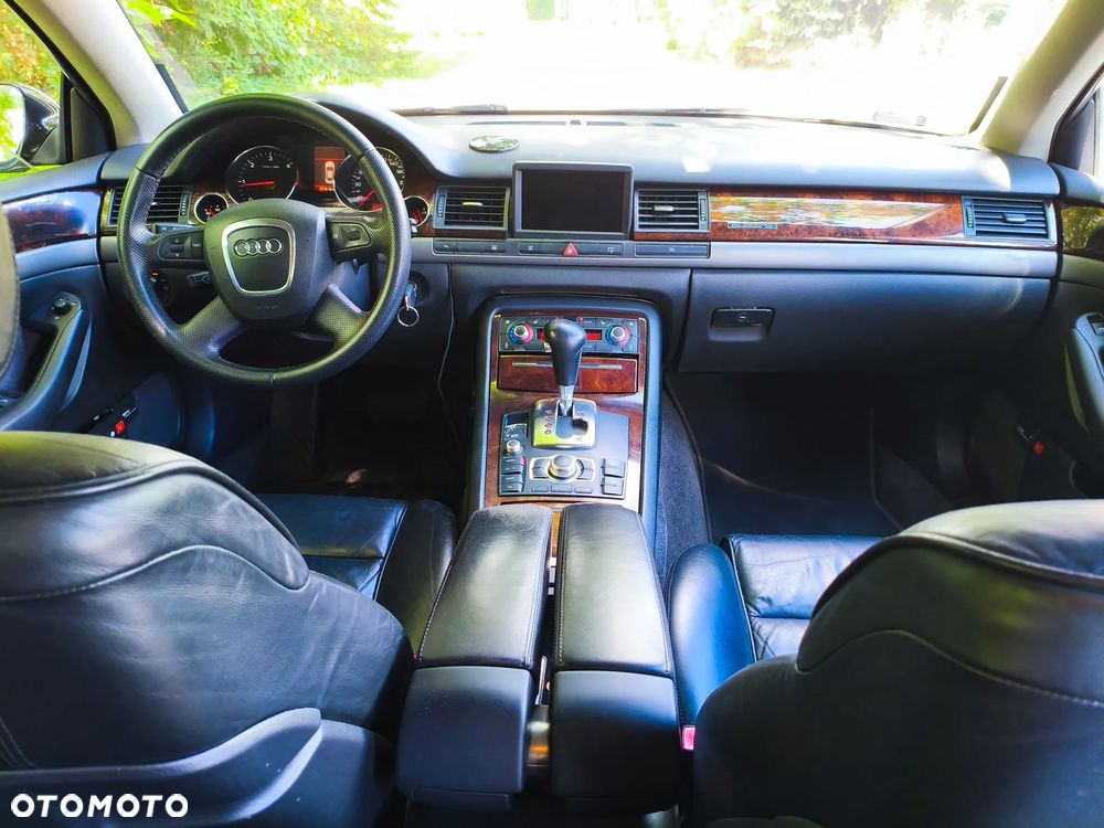 Audi A8 - 12