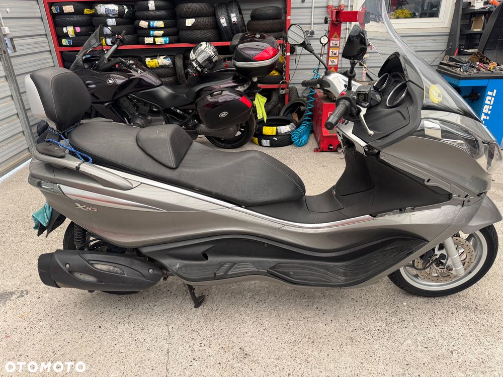Piaggio X10 - 8