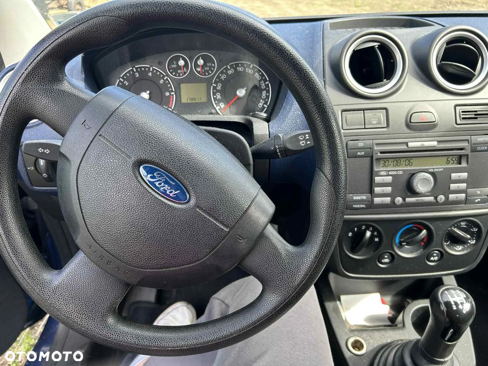 Ford Fiesta 1.3 - 5