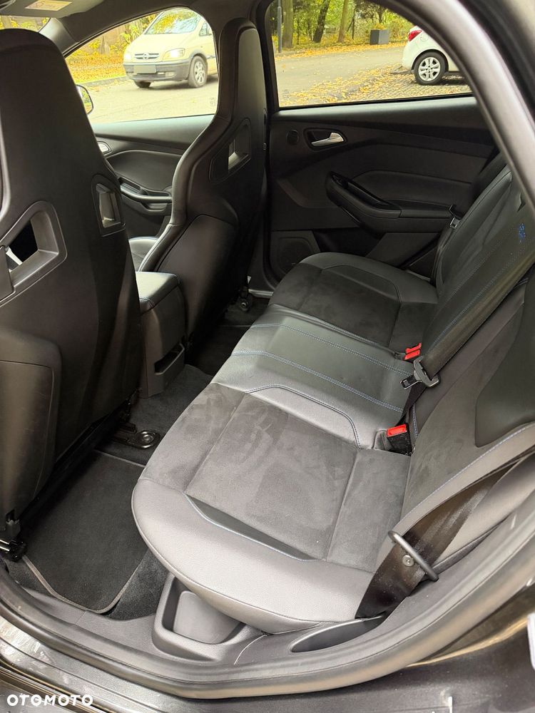 Ford Focus 2.3 EcoBoost RS - 11