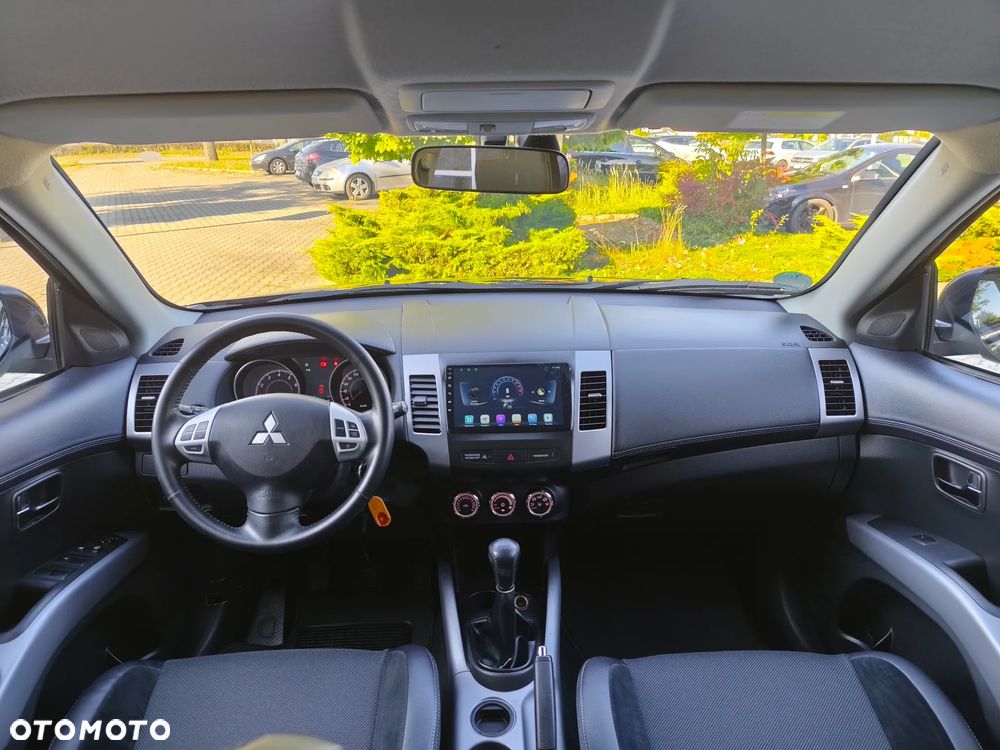 Mitsubishi Outlander 2.0 Intense + NAVI 2WD EU5 - 20