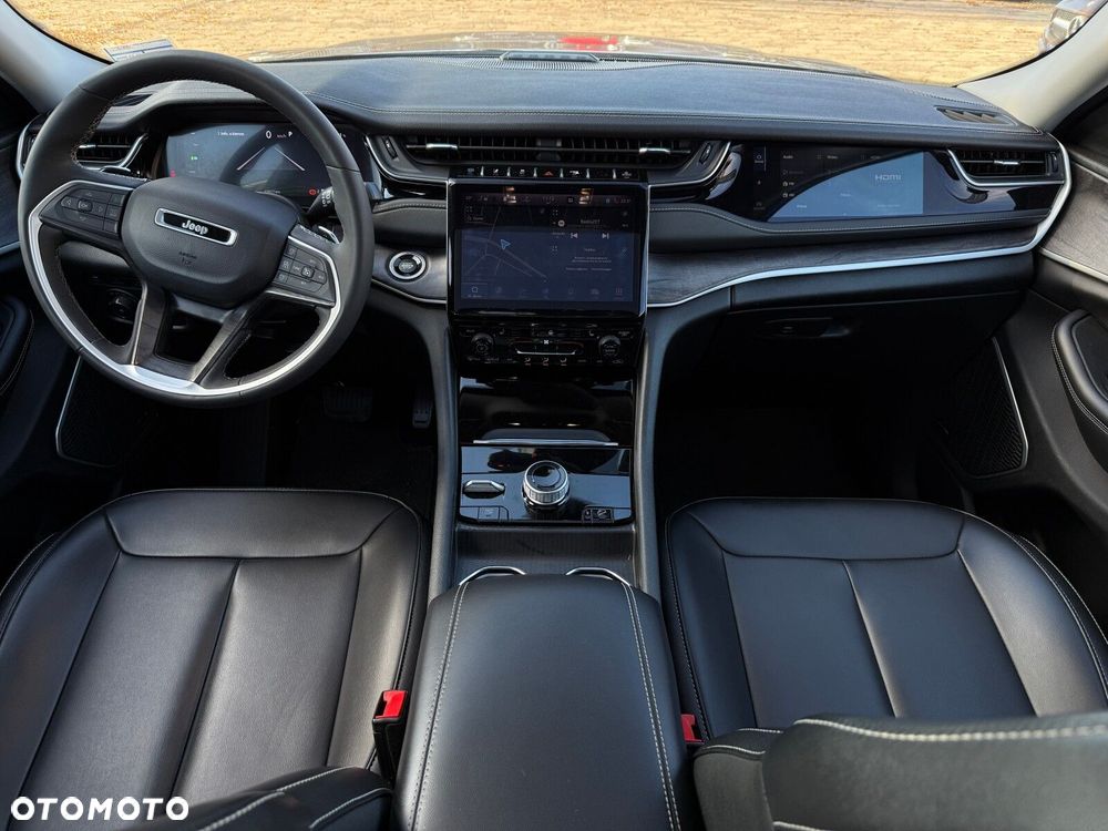 Jeep Grand Cherokee - 20