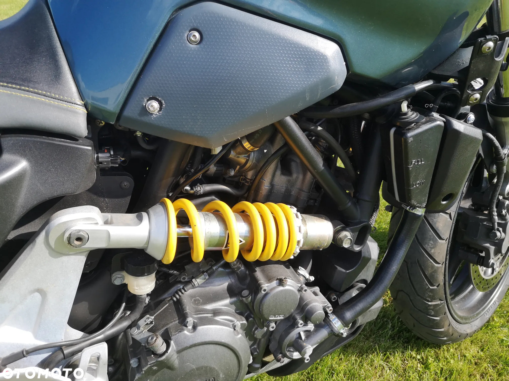 Yamaha MT - 12
