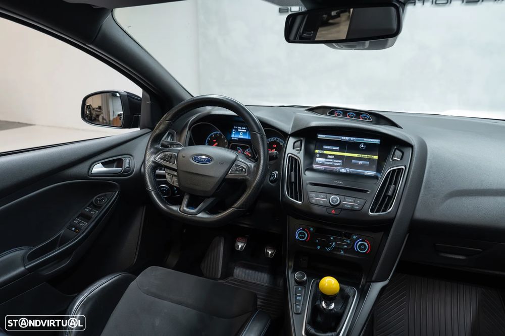 Ford Focus 2.3 EcoBoost RS - 21