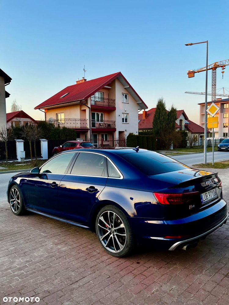 Audi S4 Limousine - 8