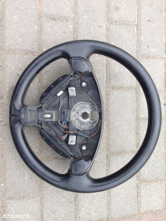 ASTRA II G KIEROWNICA POD MULTIFUNKCJĘ SKÓRA ŁADNA - 1