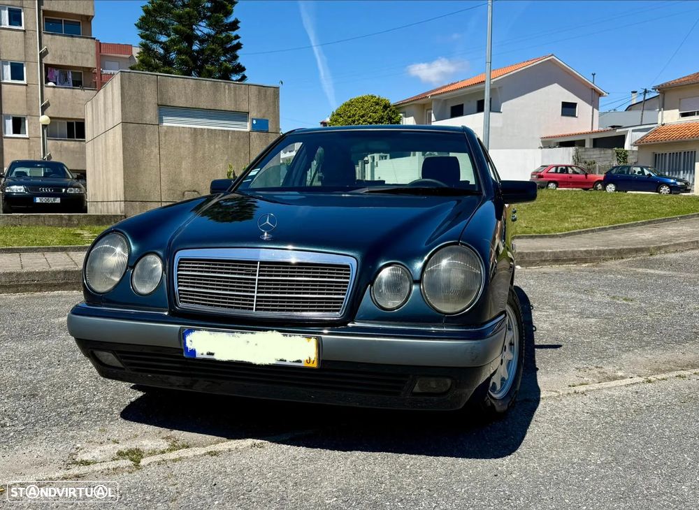 Mercedes-Benz E 250 - 1