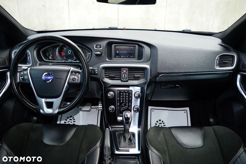 Volvo V40 D3 Geartronic R Design - 13