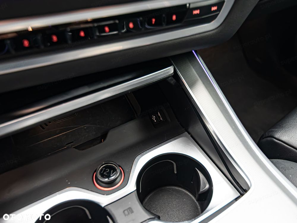 BMW X5 xDrive45e - 22